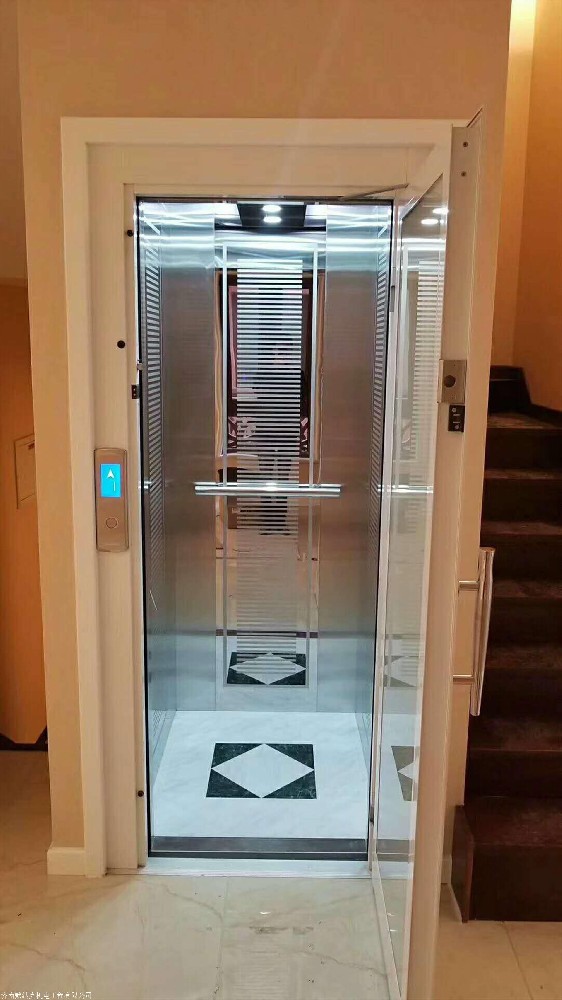 曳引式家用电梯